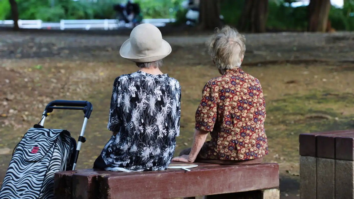 ZC29 vieilles femmes