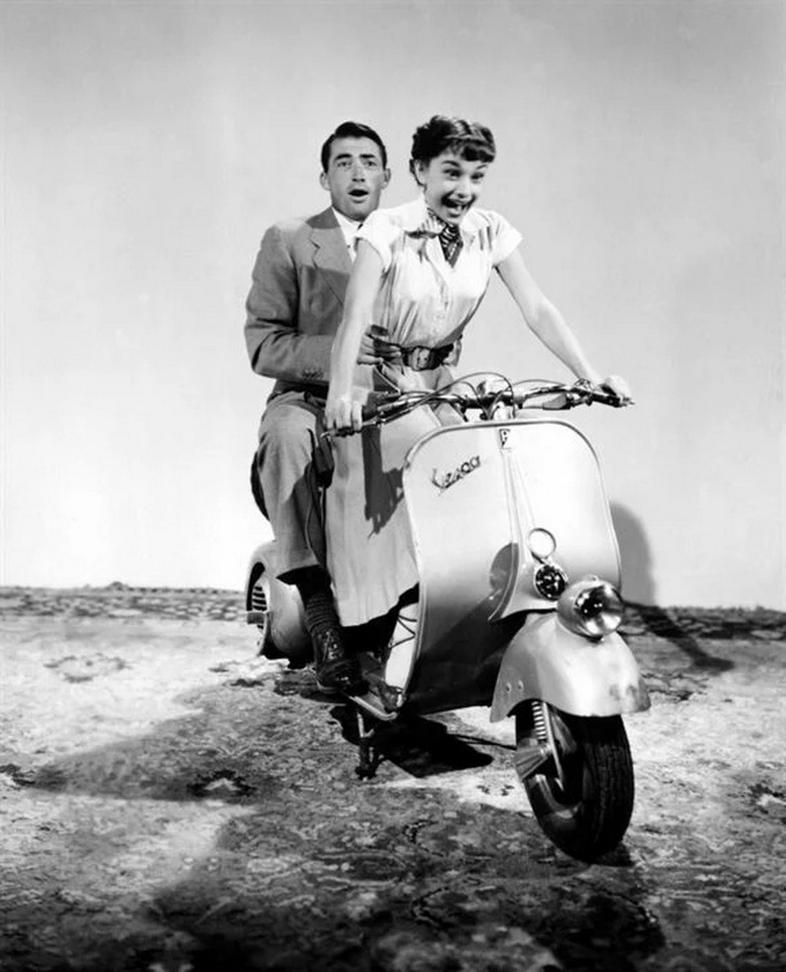 D21 couple en vespa